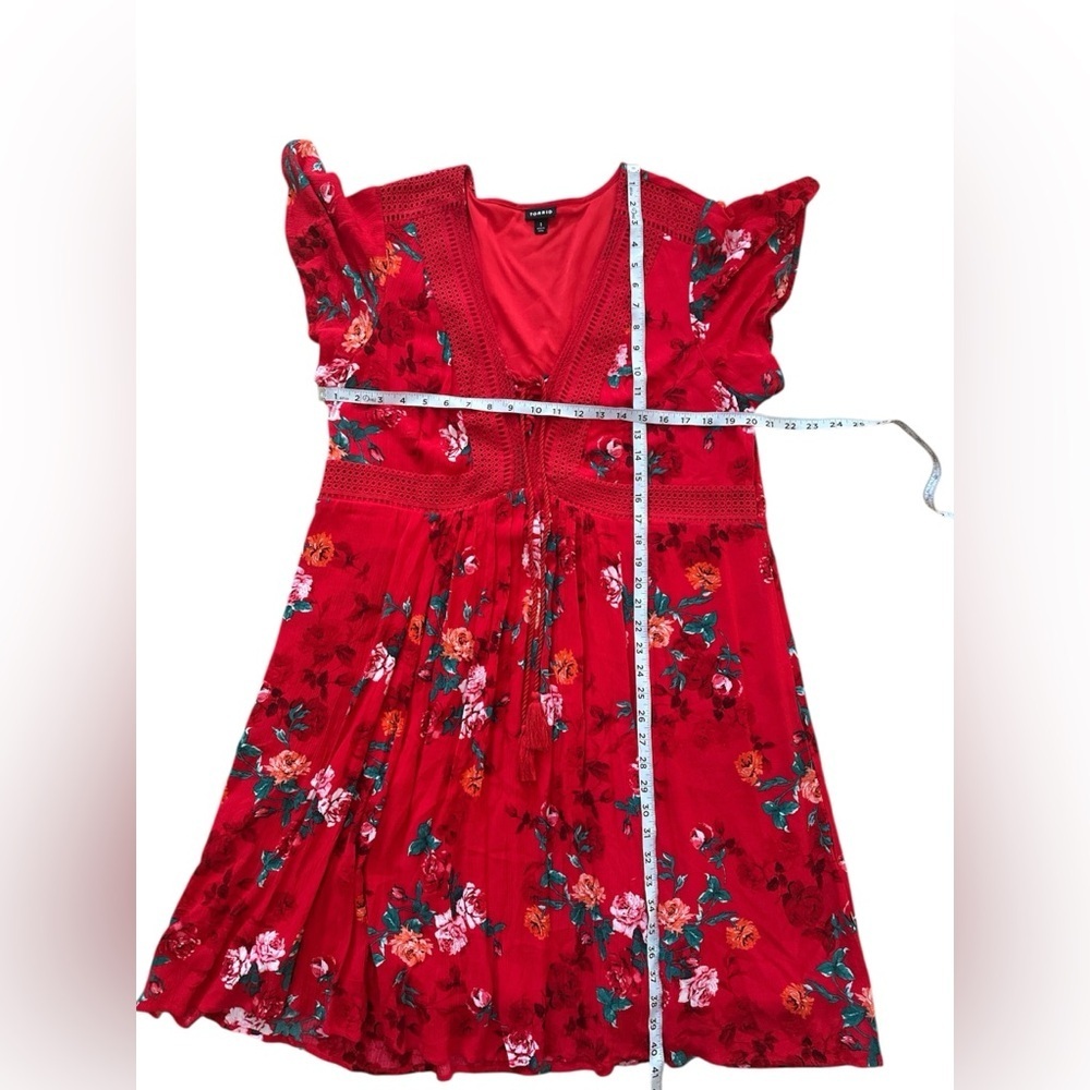 Torrid Red Floral Gauze Skater Flutter Lace Up Neck Pocket Dress Size 1 1X - Picture 13 of 13